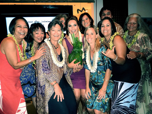 Mariska Hargitay receives hookupu from members of her Hawaii Advisory Committee. The Joyful Heart Foundation gives support to survivors of rape, domestic violence and child abuse.