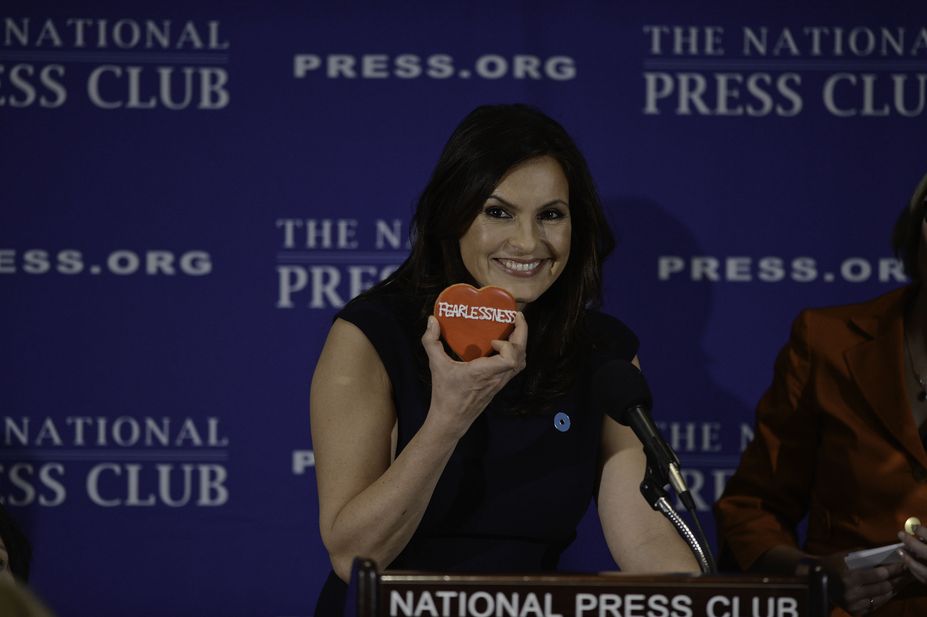 Mariska Hargitay says NO MORE to domestic violence and sexual assault at the National Press Club